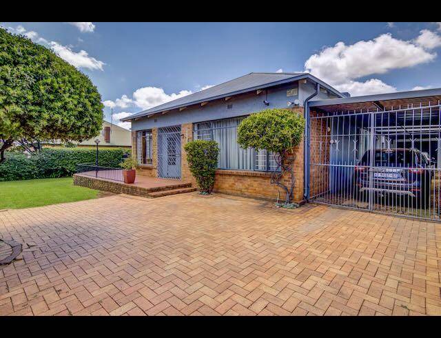 5 BEDROOM HOUSE FOR SALE IN KENSINGTON